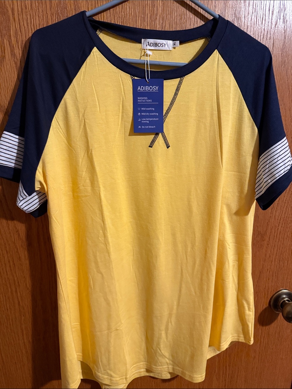 Women's NWT Yellow & Navy Raglan Sleeve Top Adibosy size XZl